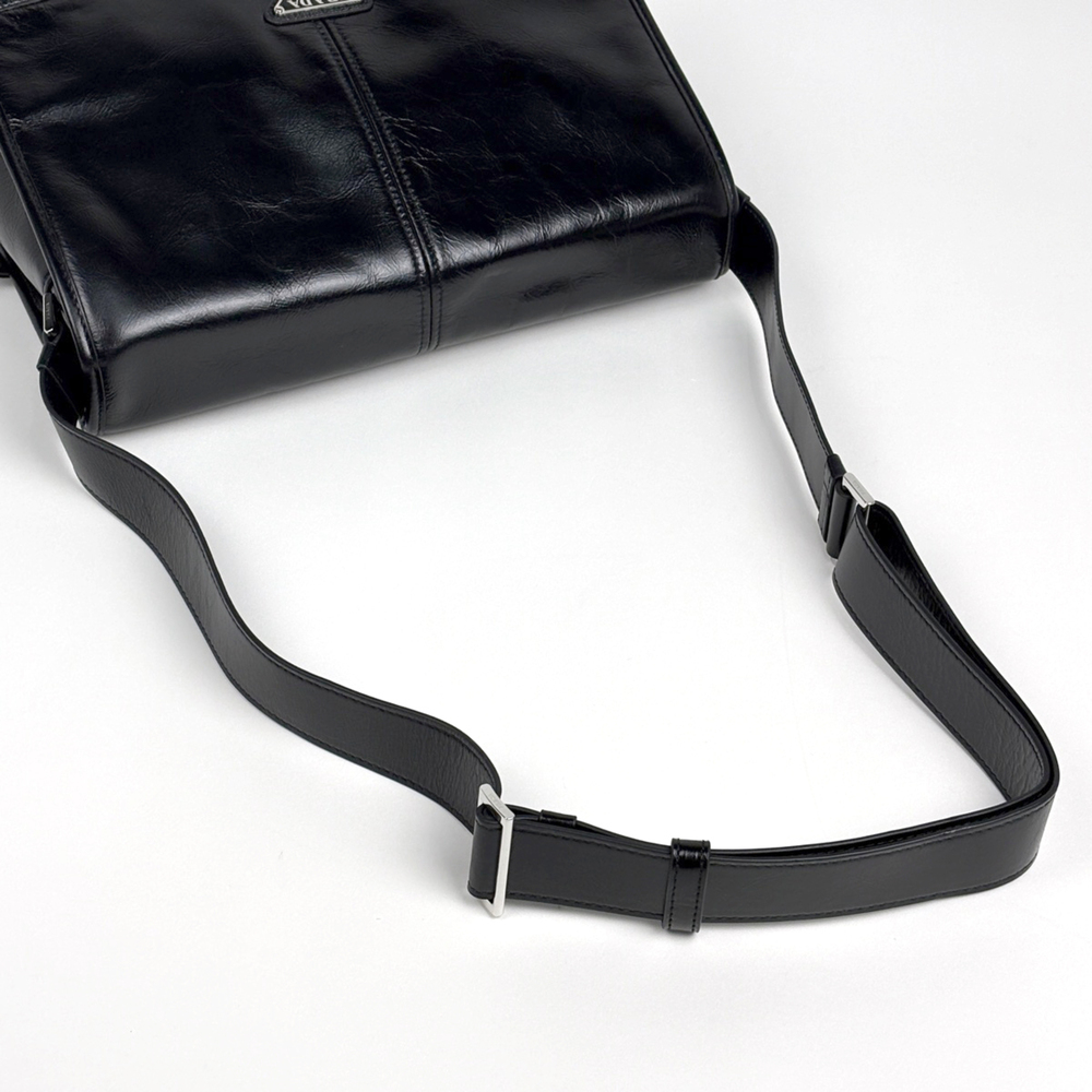 PRADA Bag - Picture 7 of 8